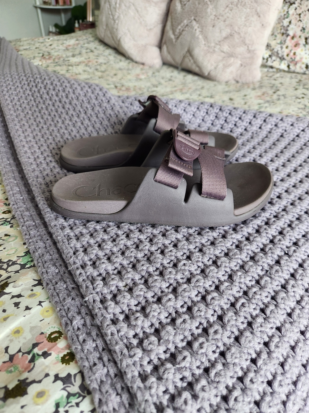 SZ 9 Chaco Chillos Slip-On Slide Sandals